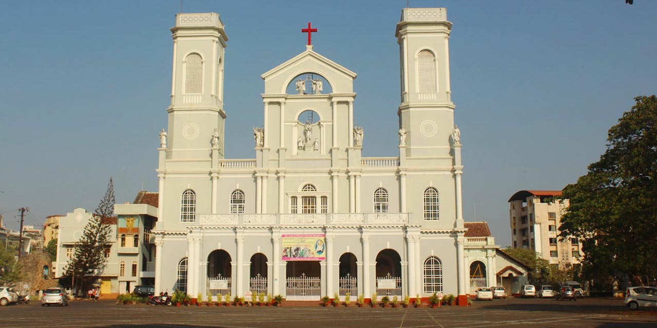 Places to Visit Milagres Church, Mangalore